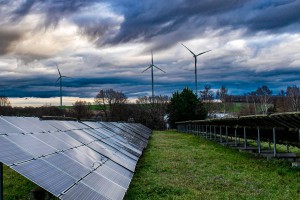 solar-panel-gb85a556db_1920